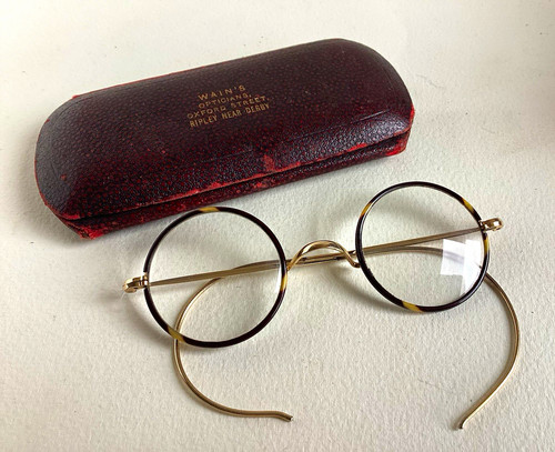 Vintage 1930s round - 1930s, windsor
