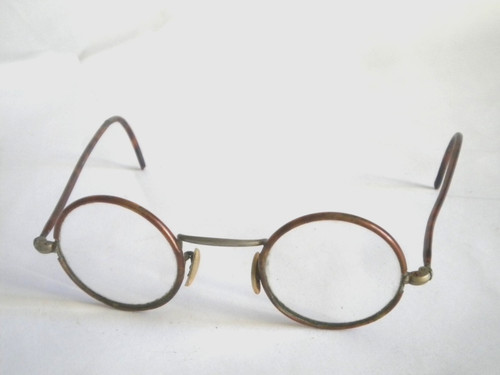 Vintage spectacles round type - round,