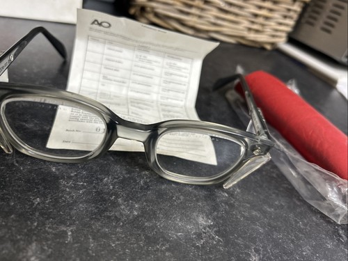 Vintage american optical - ao,