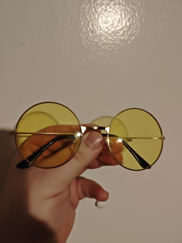 Vintage look yellow - look, tinted